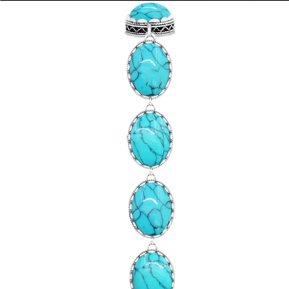 Oval turquoise bracelet